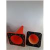 Image 2 : (2) Pylons 19"