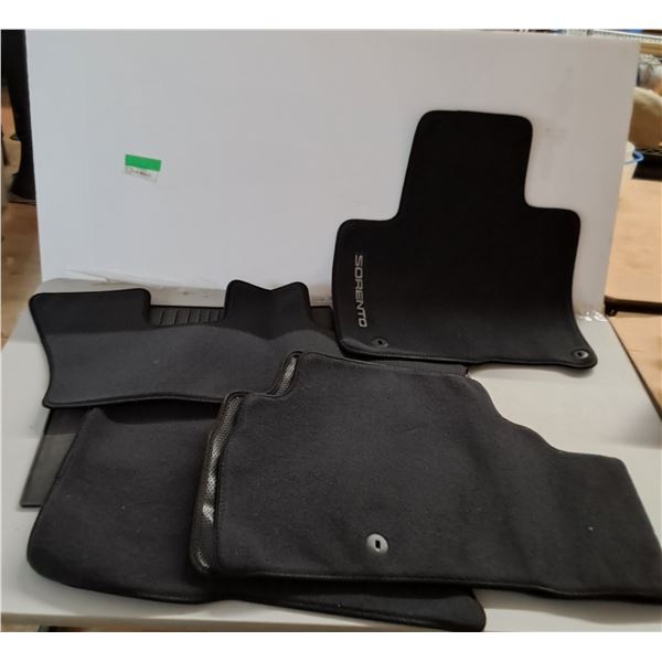 New Floor Mats For 2017 Kia Serento