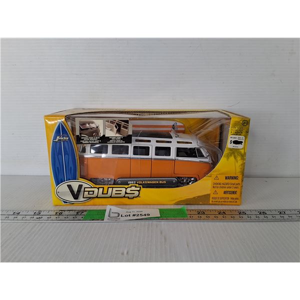 1962 Volkswagen Model Bus Approx. 1:24 Scale, NIB