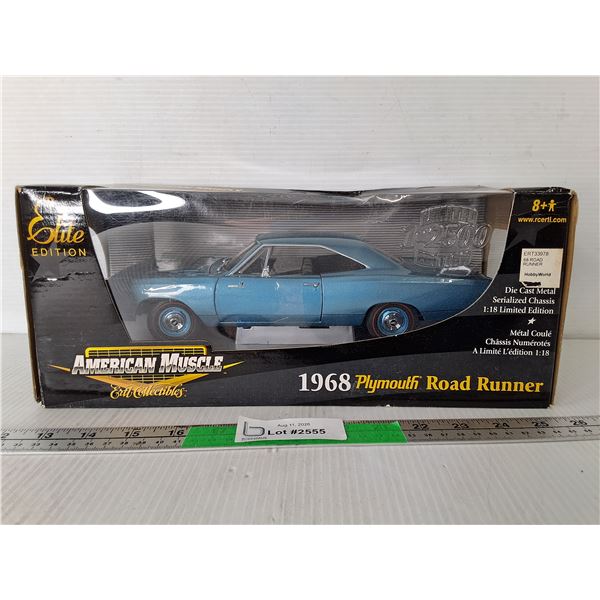 Model 1968 Plymouth Road Runner 1:18 Scale, NIB