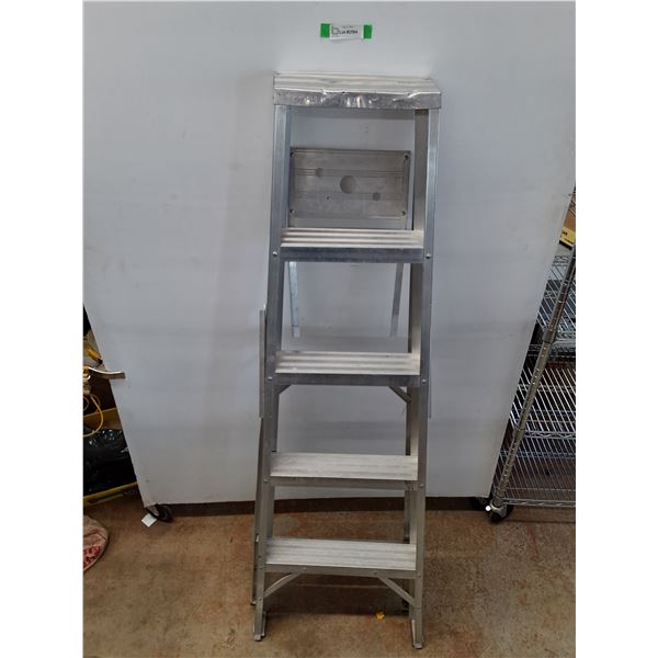 **4 Step Ladder No Shipping