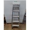 Image 1 : **4 Step Ladder No Shipping