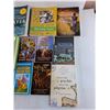 Image 4 : (22) Books and (1) Batman Comic