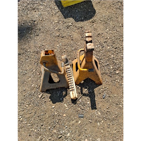 **(2) 3 Ton Car Jack Stands - PICKUP ONLY