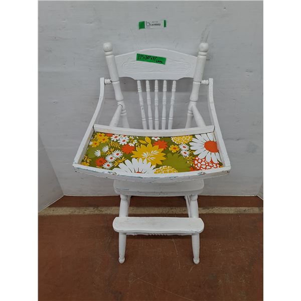 *Wooden High Chair with Folding Plate