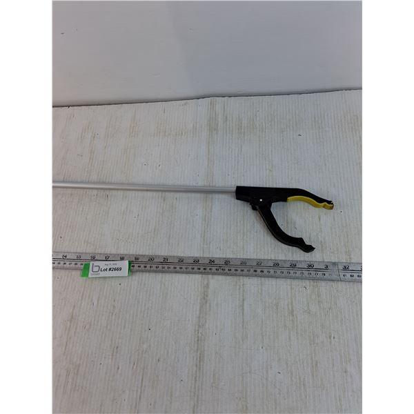Reacher Grabber Tool