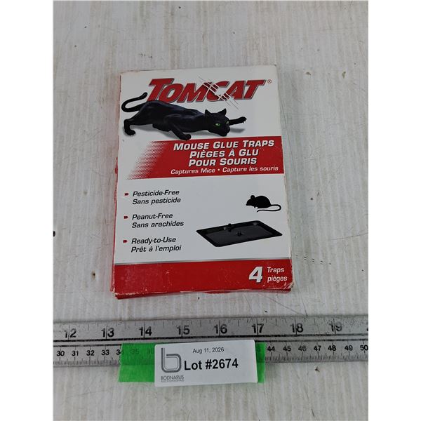 Tomcat Mouse Glue Traps Sealed