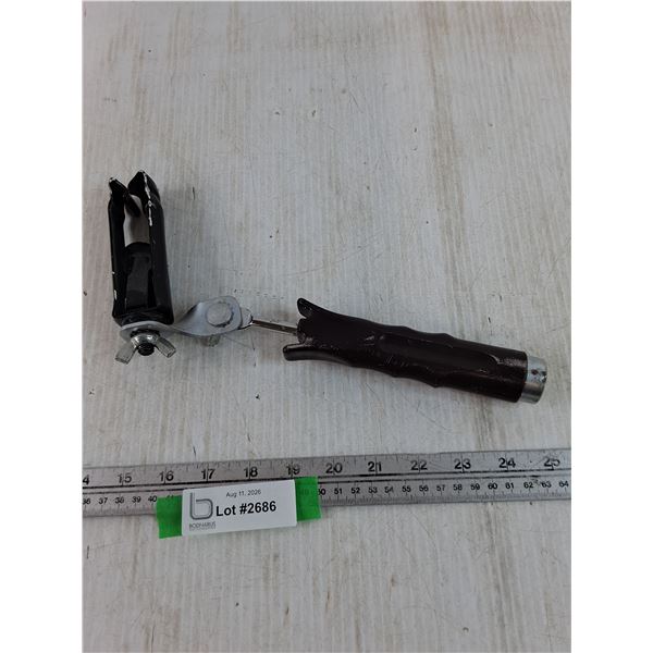 Paint Roller with Roller Extension Slot