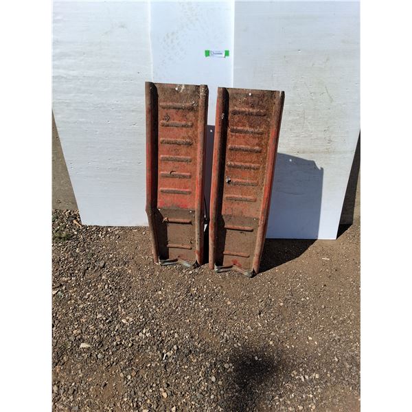 ** Metal Car Service Ramps - 35" - Cannot Ship