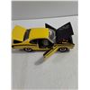 Image 5 : Johnny Lightning 1971 Plymouth Duster 340 1:18 Scale Car Model