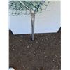 Image 4 : ** (2) Umbrellas & Fishing Net