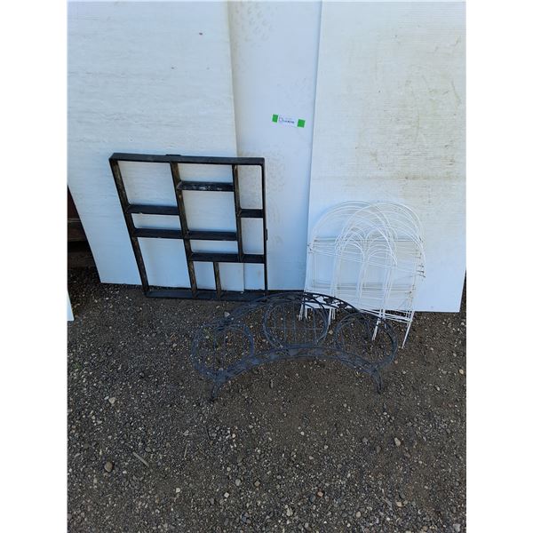 ** Outdoor & Garden Decorations - Pickup Preferred