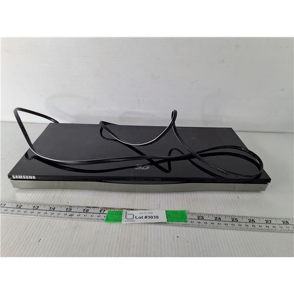 Samsung Blu Ray Player- Powers On