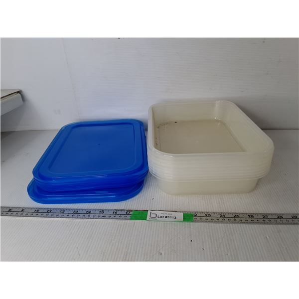 (8) Plastic Food Containers with Lids 13.5" x 9.75" x 2.25"