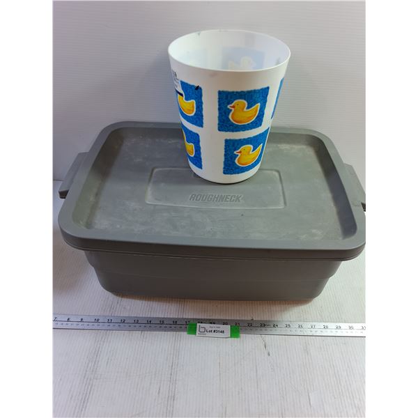 Rubbermaid Plastic Storage Tote 38L & Garbage Can, Pickup Only
