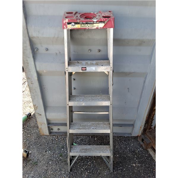 **Eagle Folding Ladder 60", PICKUP ONLY