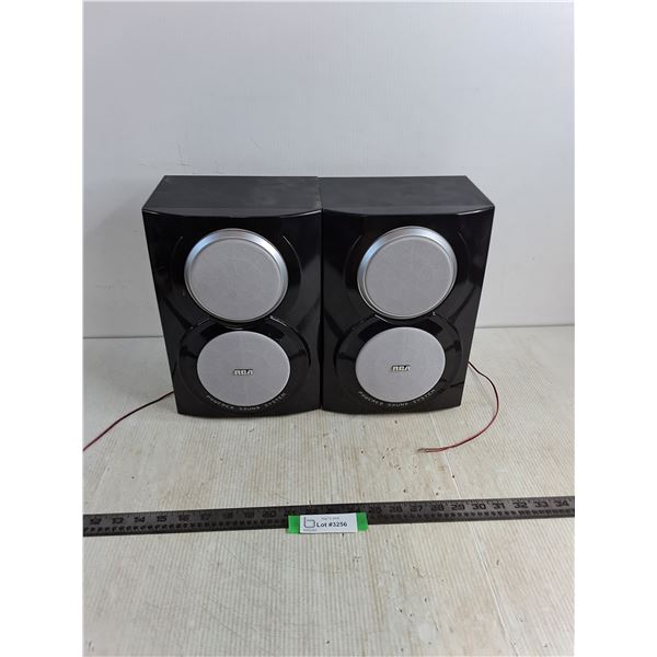 Pair of RCA Speakers - Untested, As is