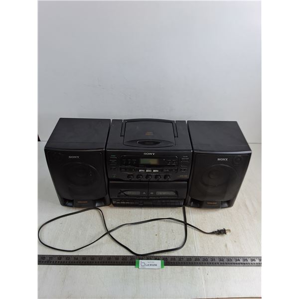 Sony Portable Stereo - Powers On - Pickup Only