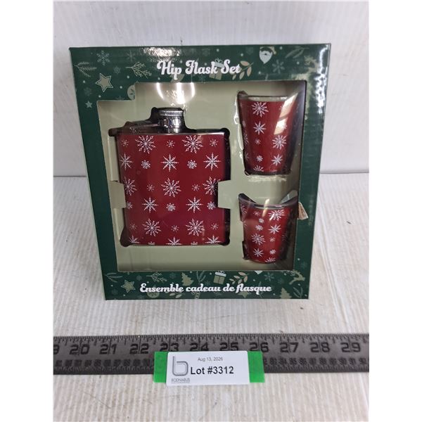 NIB Hip Flask Set