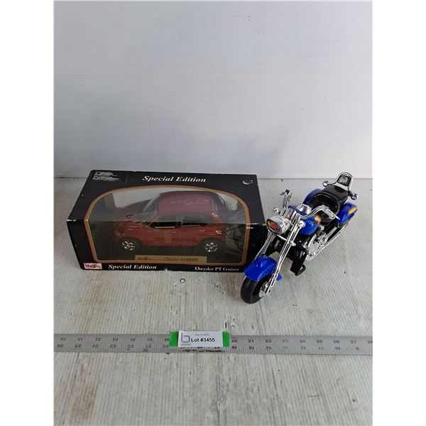 Vehicle Models- Chrysler PT Cruiser 1:18 Scale Motorcycle 12"