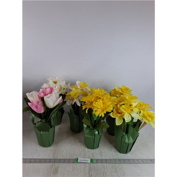 Fake Potted Flowers- Tulip, Daffodils, Daisy's,