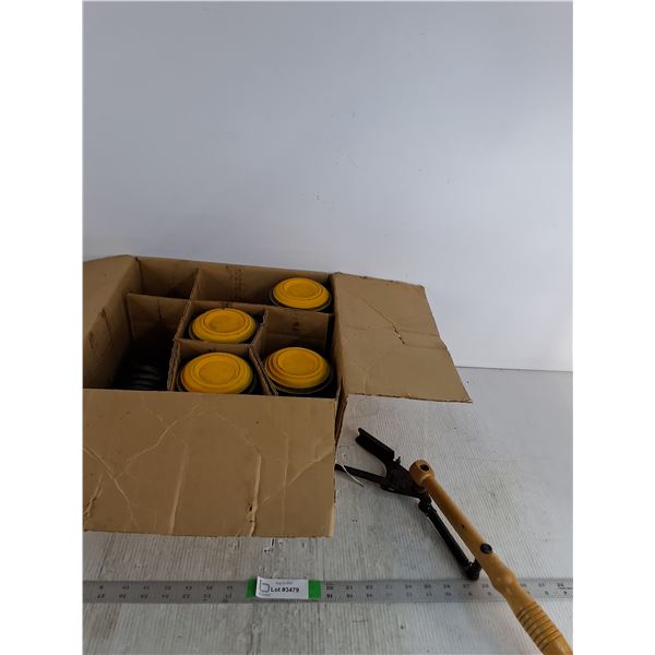 Manual Cay Target Thrower And Case Of Shooting Targets