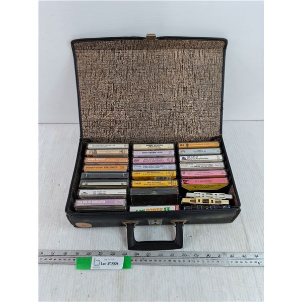 Cassette Suitcase, Marty Robbins, The Beatles, Max Bygraves, Guy Lombardo