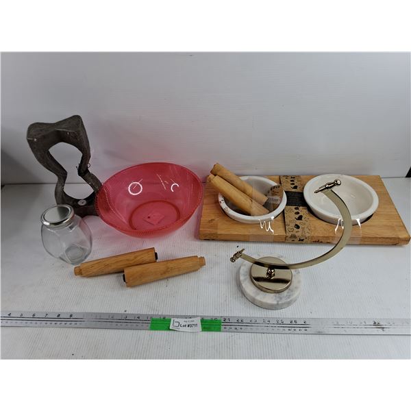 Pet Bowl Set, Plastic Bowl, Jar, Furniture Legs, Misc