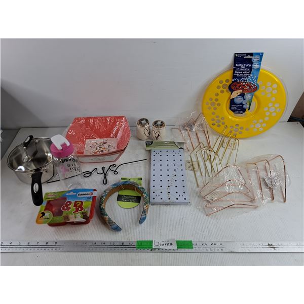Bubble Flying Disc, Stock Pot w/Lid, Napkin Holders, Headband, Water Bottle, Misc