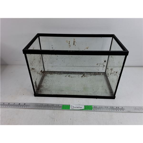 Aquarium 16" x 9" x 10"