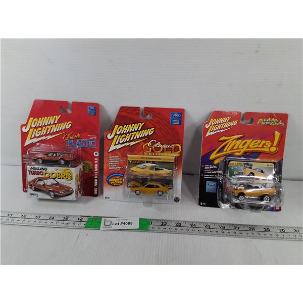 (3) Johhny Lightning Ford Model Cars, NIB