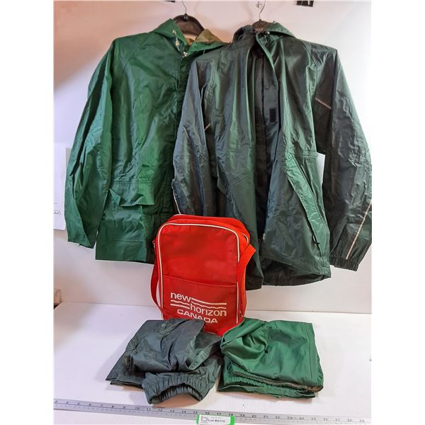 Raincoats M, XL (2), Rainpants XL (2), Travel Bag