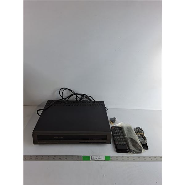 Hitachi VHS Player