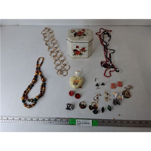 Womens's Necklaces, Earrings & Rose Tin