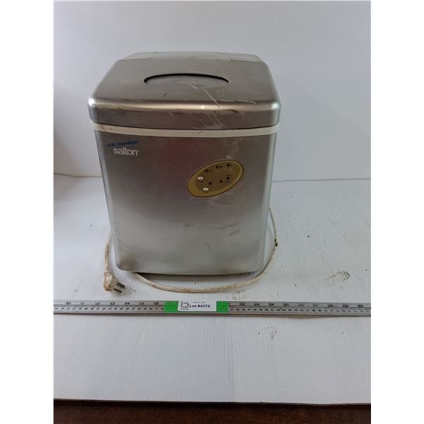 "Salton" Ice Maker- Powers On, Pickup Only