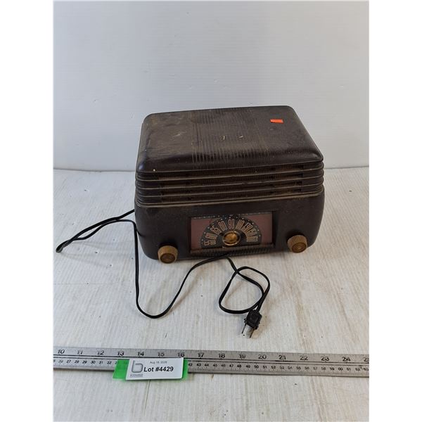 General Electric Radio Powers On