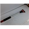 Image 3 : Extendable Snow Brush & Ice Scraper