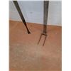 Image 2 : **Vintage Garden Tools - PICKUP ONLY