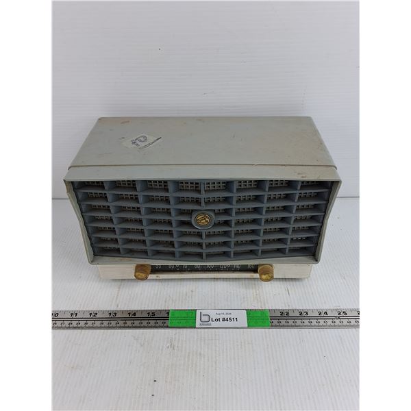 Vintage RCA Victor Radio - As Is