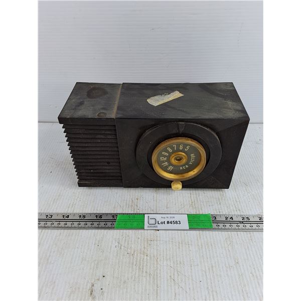 Vintage RCA Victor Radio - As Is