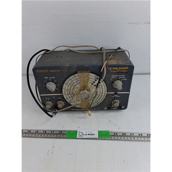 Vintage Paco Model G30 RF Signal Generator &TV/FM Marker System - As Is