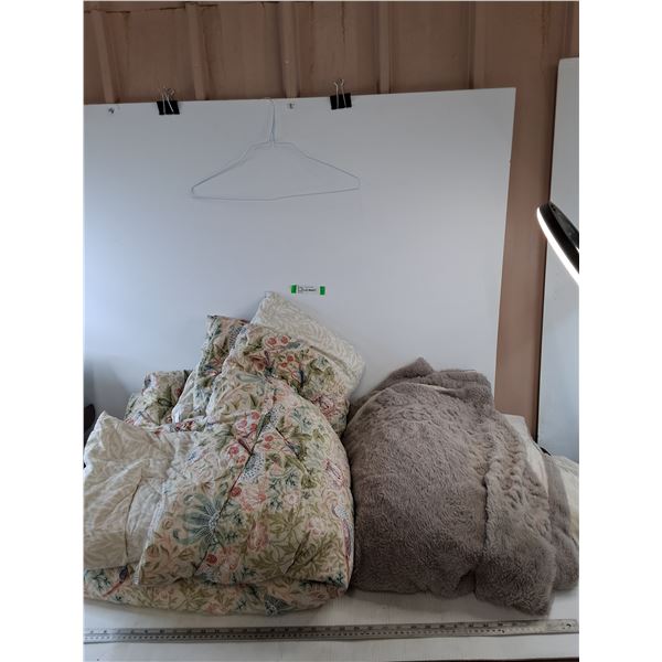 (2) Blankets, Both Approx 90" x 72"