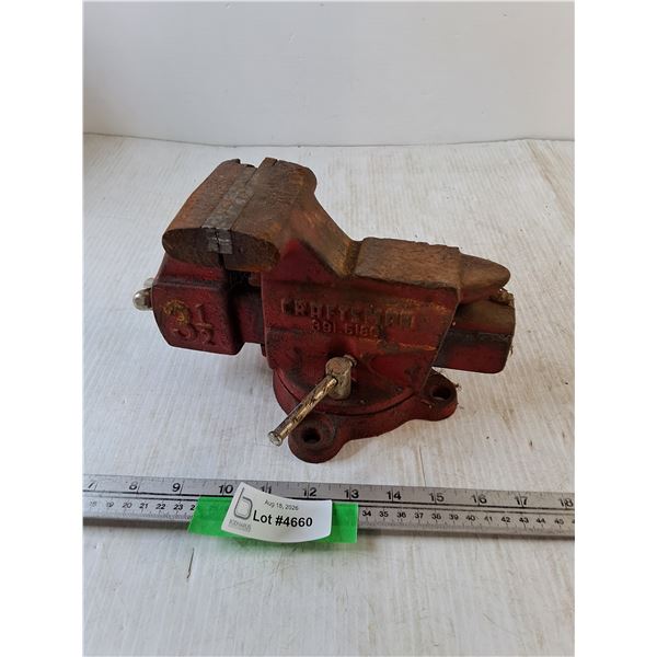 Craftsman 3 1/2" Jaws Red Vise, Pickup Only