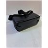 Image 2 : Samsung Gear VR w/ Controller - Untested