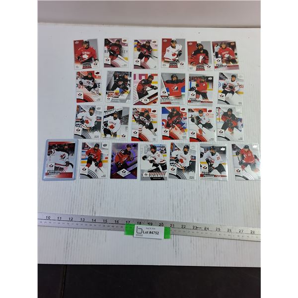 (26) Upper Deck Canada Juniors Hockey Card Assortment, Cannot Authenticate
