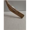 Image 2 : Wood Hockey Stick with Mike Eruzione Autograph "Miracle on Ice" 1980 Olympics-cannot authenticate
