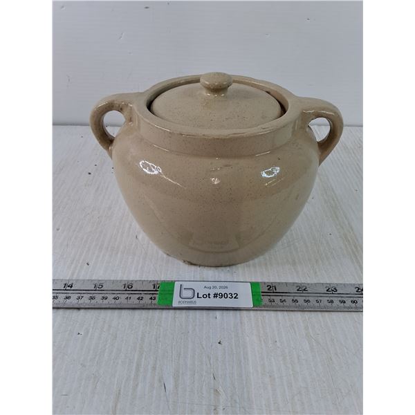 Vintage Medalta Potteries Stoneware Bean Pot