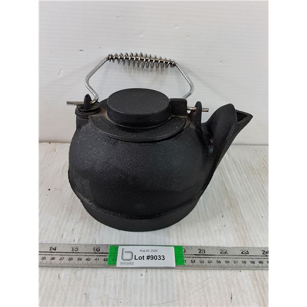 Black Cast Iron Stovetop Humidifier with Wire Coil Handle