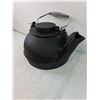 Image 3 : Black Cast Iron Stovetop Humidifier with Wire Coil Handle