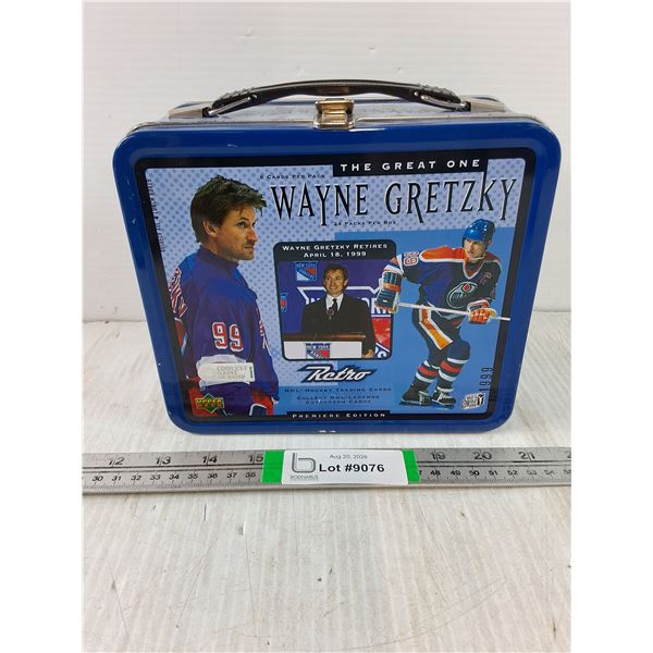 1999 Upper Deck Retro Wayne Gretzky "The Great One" Tin Lunch Box